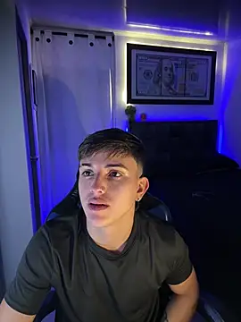 Snapshot of Justin_trevor1 chatting on 04.14.26 Justin trevor1 online show from 04.14.26