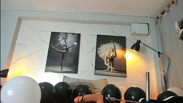 Evaa 18 online show from 10.31.25