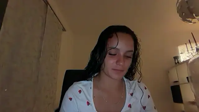 Snapshot of Maia_Park chatting on 06.02.26 Maia Park online show from 06.02.26