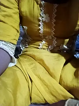 Snapshot of Reeta-rani chatting on 10.29.25 Reeta-rani online show from 10.29.25