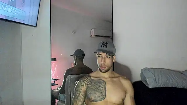 Snapshot of ThiagoLugo chatting on 09.11.25 ThiagoLugo online show from 09.11.25