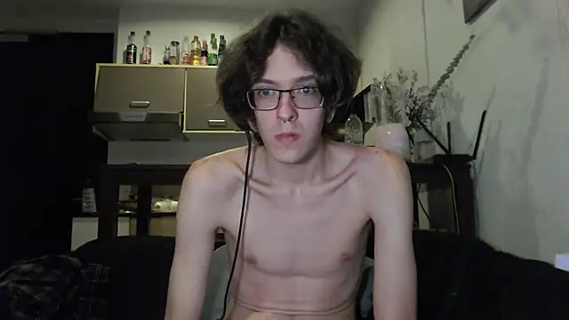 Snapshot of LovesomeCookie chatting on 09.13.25 LovesomeCookie online show from 09.13.25