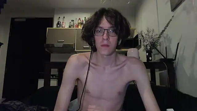 Snapshot of LovesomeCookie chatting on 09.14.25 LovesomeCookie online show from 09.14.25