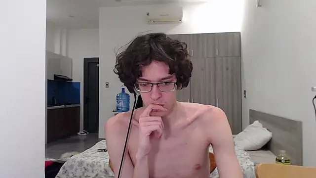 Snapshot of LovesomeCookie chatting on 11.12.25 LovesomeCookie online show from 11.12.25