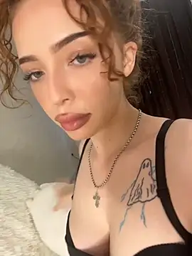 Snapshot of Hannah_xBaby chatting on 06.06.26 Hannah xBaby online show from 06.06.26
