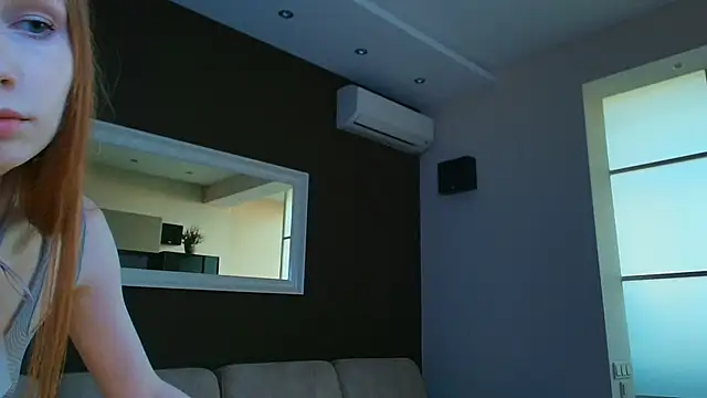 Snapshot of FoxyMira chatting on 06.01.26 FoxyMira online show from 06.01.26