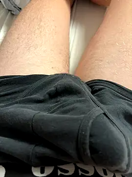 Snapshot of sexyman04 chatting on 12.01.25 sexyman04 online show from 12.01.25