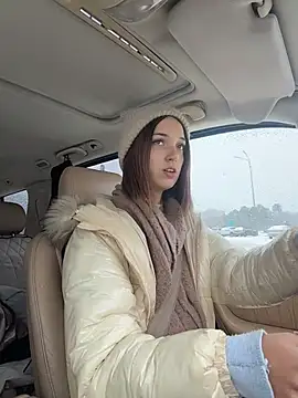 DollyTall online show from 11.06.25