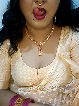 Snapshot of Niharika555 chatting on 07.28.26 Niharika555 online show from 07.28.26