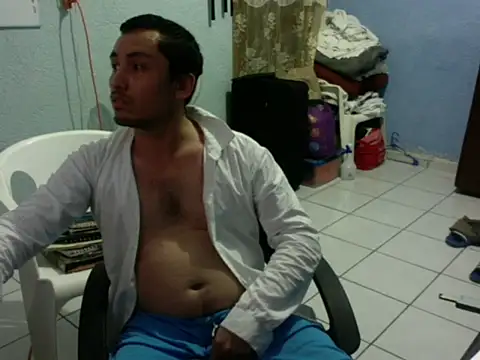 Snapshot of hornymkguyfun chatting on 01.15.26 hornymkguyfun online show from 01.15.26