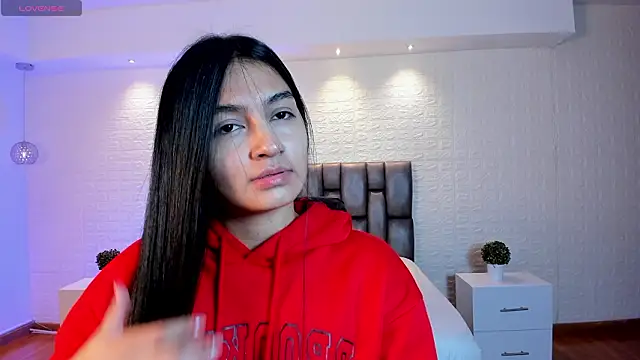 Snapshot of AidaJones chatting on 03.28.26 AidaJones online show from 03.28.26