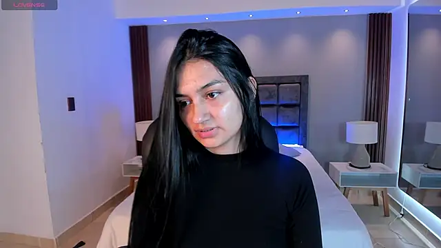 Snapshot of AidaJones chatting on 05.22.26 AidaJones online show from 05.22.26