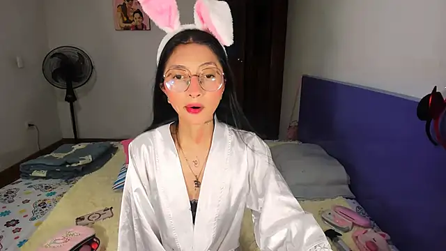 Snapshot of Anais_lux chatting on 04.30.26 Anais lux online show from 04.30.26