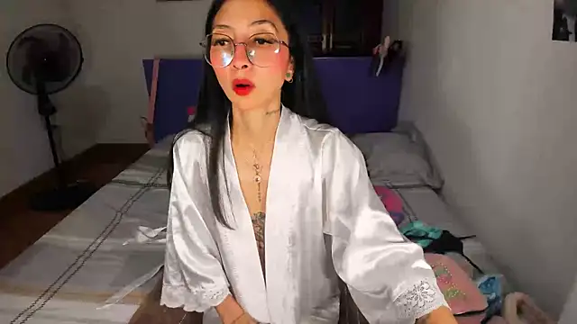 Snapshot of Anais_lux chatting on 05.16.26 Anais lux online show from 05.16.26