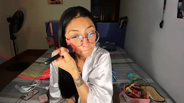 Snapshot of Anais_lux chatting on 05.30.26 Anais lux online show from 05.30.26
