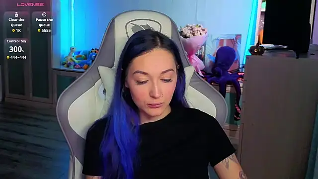 Snapshot of Im_suka chatting on 11.27.25 Im suka online show from 11.27.25