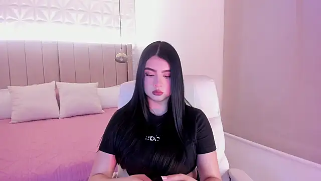 Snapshot of Sweety_Nicole_ chatting on 05.14.26 Sweety Nicole online show from 05.14.26