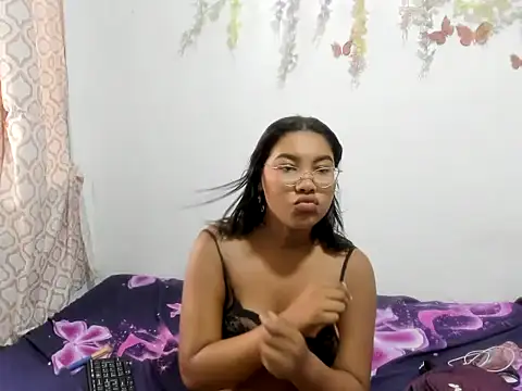 Snapshot of Liana_hot12 chatting on 06.19.26 Liana hot12 online show from 06.19.26