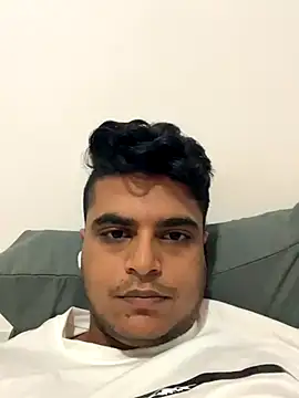 Snapshot of Noam7080z chatting on 10.04.25 Noam7080z online show from 10.04.25