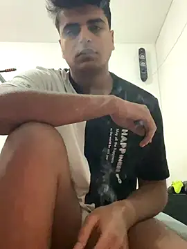 Snapshot of Noam7080z chatting on 11.20.25 Noam7080z online show from 11.20.25