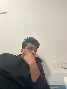 Snapshot of Noam7080z chatting on 02.01.26 Noam7080z online show from 02.01.26