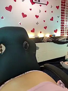 Snapshot of Nicol_V chatting on 02.26.26 Nicol V online show from 02.26.26