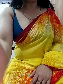 Snapshot of roshni_agrawal0 chatting on 03.10.26 roshni agrawal0 online show from 03.10.26