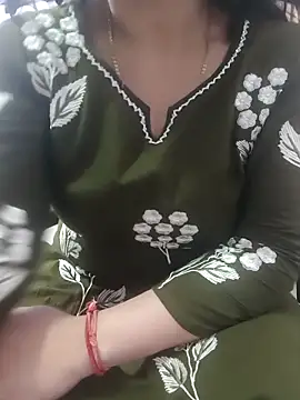 Snapshot of roshni_agrawal0 chatting on 03.15.26 roshni agrawal0 online show from 03.15.26