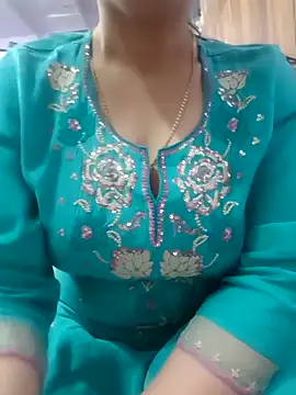 Snapshot of roshni_agrawal0 chatting on 03.21.26 roshni agrawal0 online show from 03.21.26