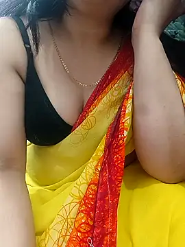 Snapshot of roshni_agrawal0 chatting on 04.04.26 roshni agrawal0 online show from 04.04.26