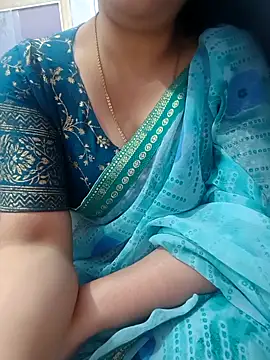 Snapshot of roshni_agrawal0 chatting on 04.07.26 roshni agrawal0 online show from 04.07.26