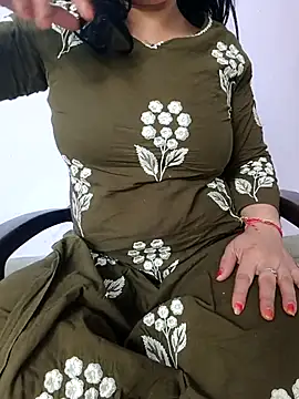 Snapshot of roshni_agrawal0 chatting on 05.08.26 roshni agrawal0 online show from 05.08.26