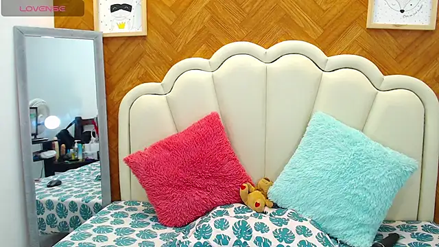 Snapshot of mariahsugarr chatting on 09.19.25 mariahsugarr online show from 09.19.25