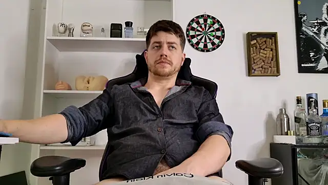 Snapshot of aaron_nvk chatting on 11.27.25 aaron nvk online show from 11.27.25