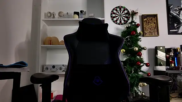 Snapshot of aaron_nvk chatting on 01.07.26 aaron nvk online show from 01.07.26