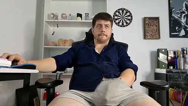 Snapshot of aaron_nvk chatting on 02.28.26 aaron nvk online show from 02.28.26