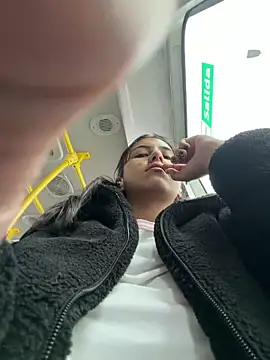 Sarahcutexoxox online show from 05.12.26