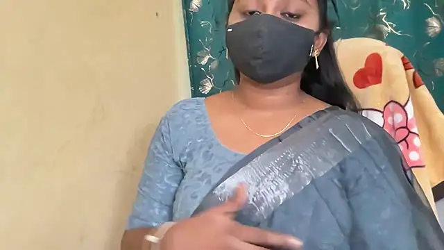 Snapshot of Pavani-Sexy chatting on 05.25.26 Pavani-Sexy online show from 05.25.26