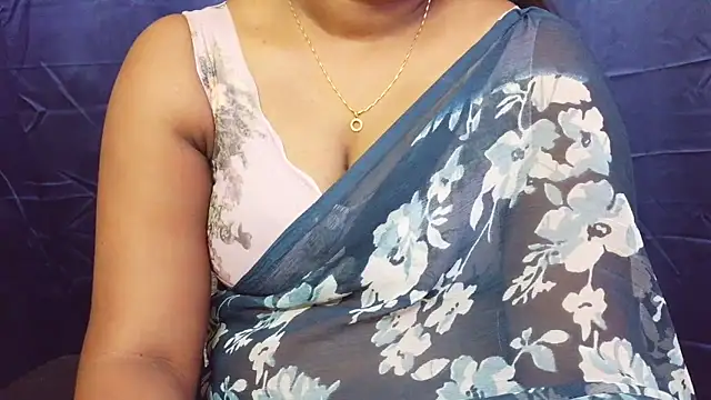 Snapshot of Pavani-Sexy chatting on 06.08.26 Pavani-Sexy online show from 06.08.26