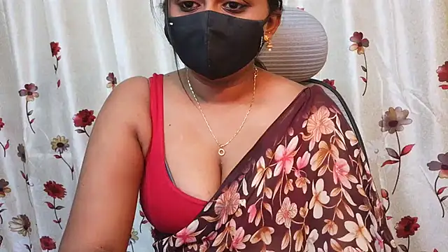 Snapshot of Pavani-Sexy chatting on 07.16.26 Pavani-Sexy online show from 07.16.26