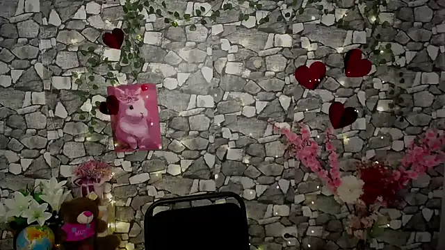 Amanda Bright  online show from 11.19.25