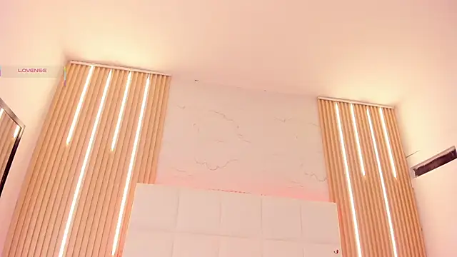 Elody rousse online show from 12.05.25