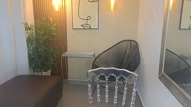 Lia Mar  online show from 10.18.25