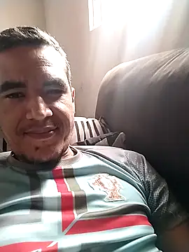 Snapshot of Boragozarvem chatting on 12.21.25 Boragozarvem online show from 12.21.25