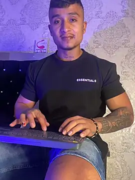 Snapshot of ThiagoBlaze chatting on 04.21.26 ThiagoBlaze online show from 04.21.26
