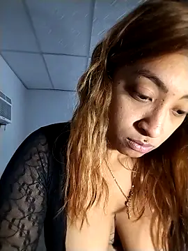 shanell saenz online show from 02.04.26