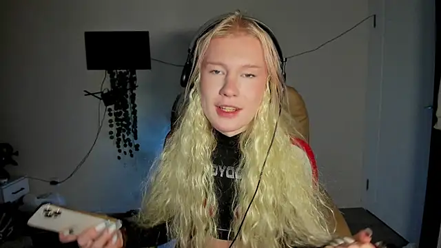 Sasyhk0 online show from 12.16.25