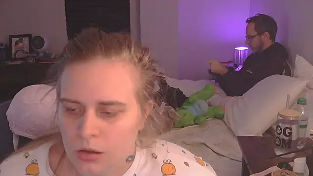 Sexyblonde12344 online show from 11.22.25