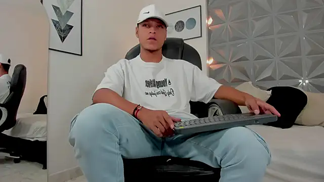 Ricky Owens1 online show from 11.22.25