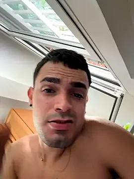 Snapshot of joseemontilla chatting on 09.16.25 joseemontilla online show from 09.16.25